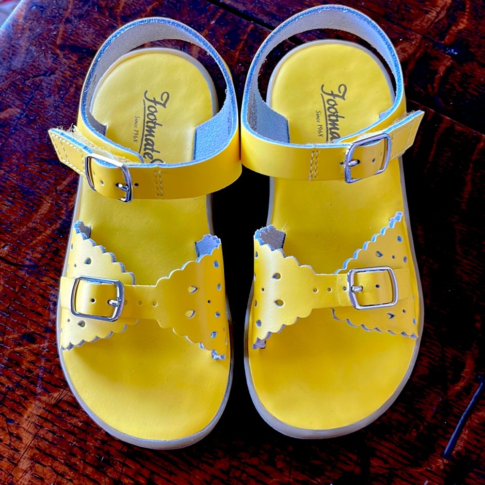 FootMates Ariel girls sandal size 10